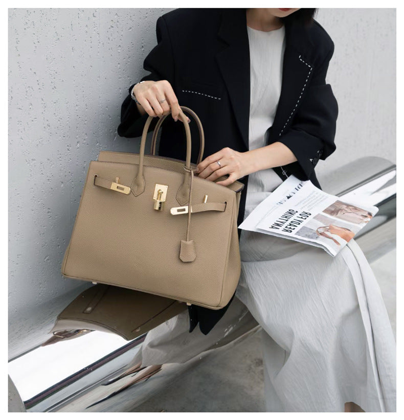 Women's Retro Fashion First Layer Cowhide Genuine Leather Handbags
