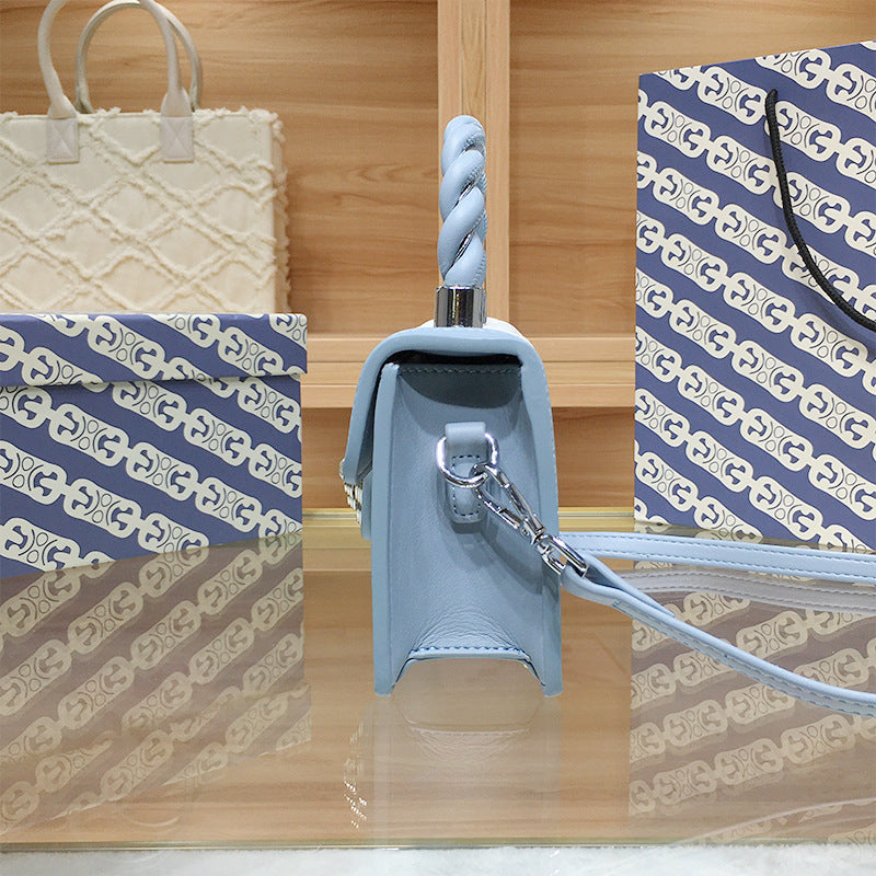 Hand-woven Niche Color Matching Pleated Portable Handbags