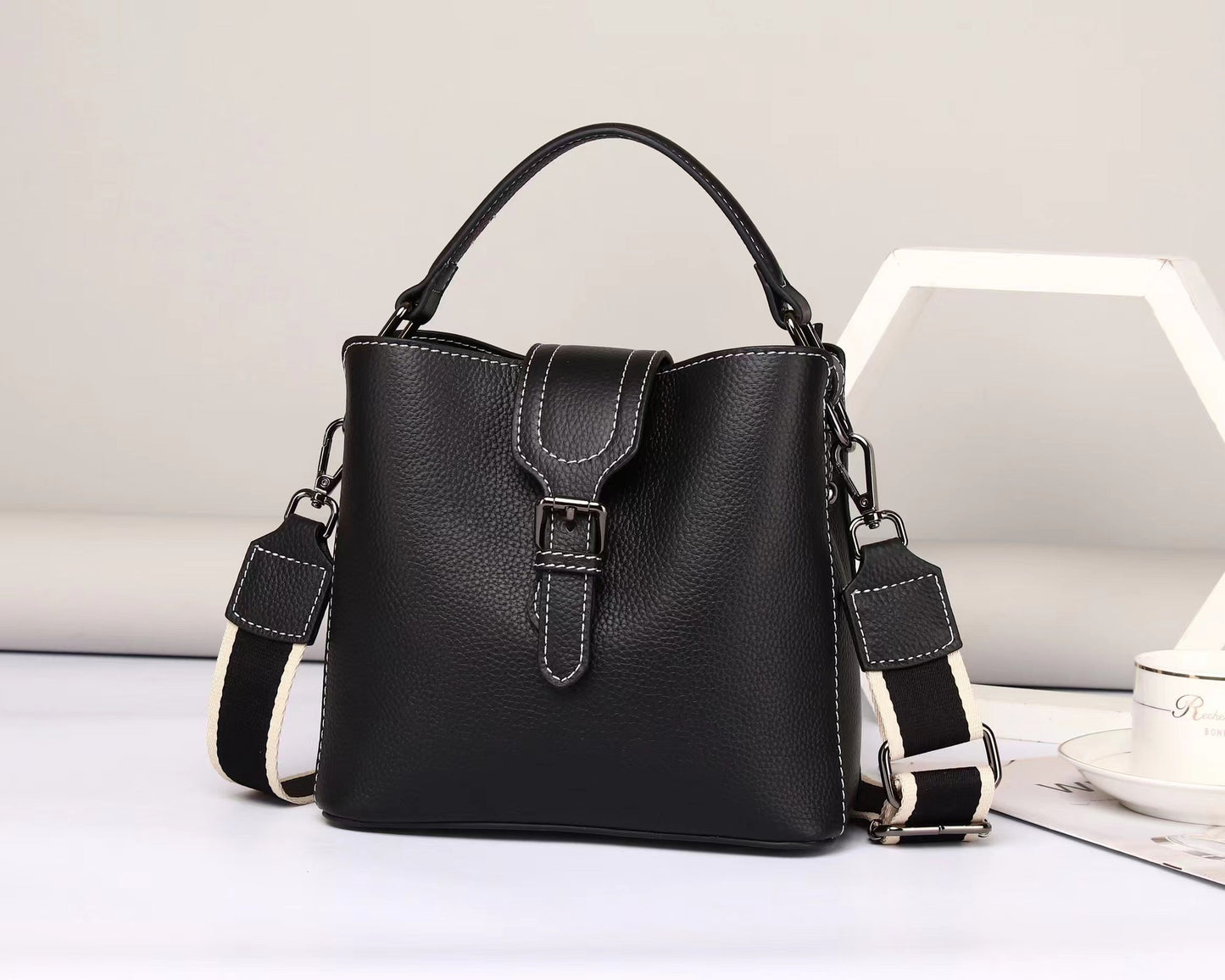 Women's Genuine Leather One Fashion High-grade Large Shoulder Bags