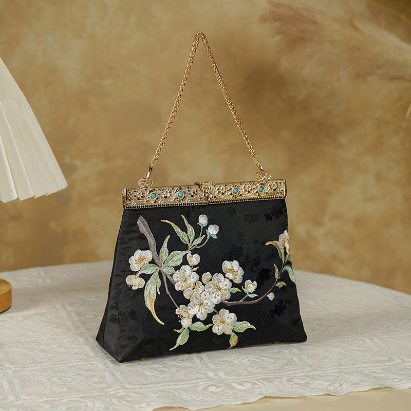 Pretty Classic Embroidery Cheongsam Hand Antique Bags