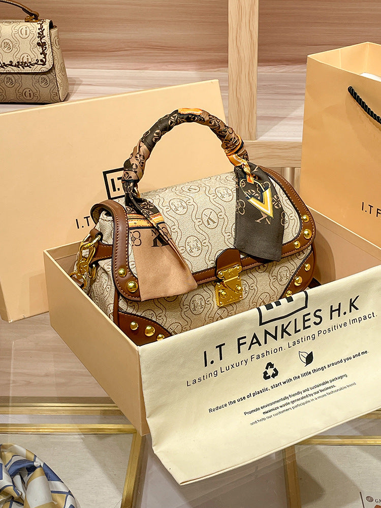 Women's Shopping Authentic Leather Tactile Feel Retro Shoulder Bags