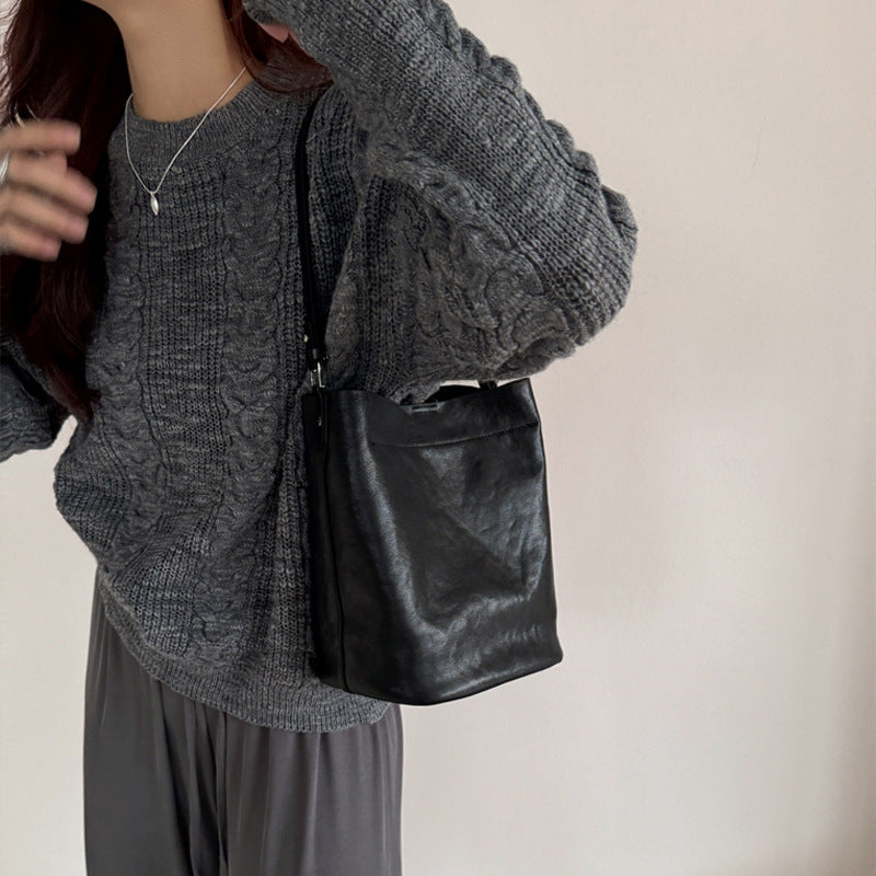 Beautiful Women's Minimalist Cowhide Large Capacity Crossbody Bags