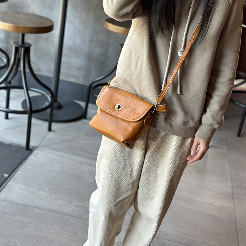 Women's Layer Cowhide Vintage Genuine Leather Commuter Crossbody Bags