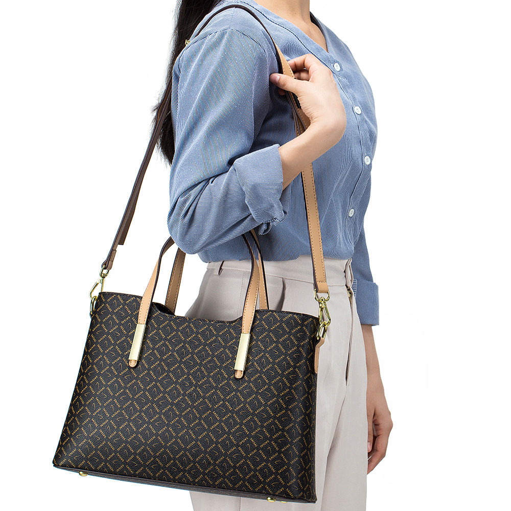 Women's Fashionable Retro Large Capacity Commuter Printed Bags