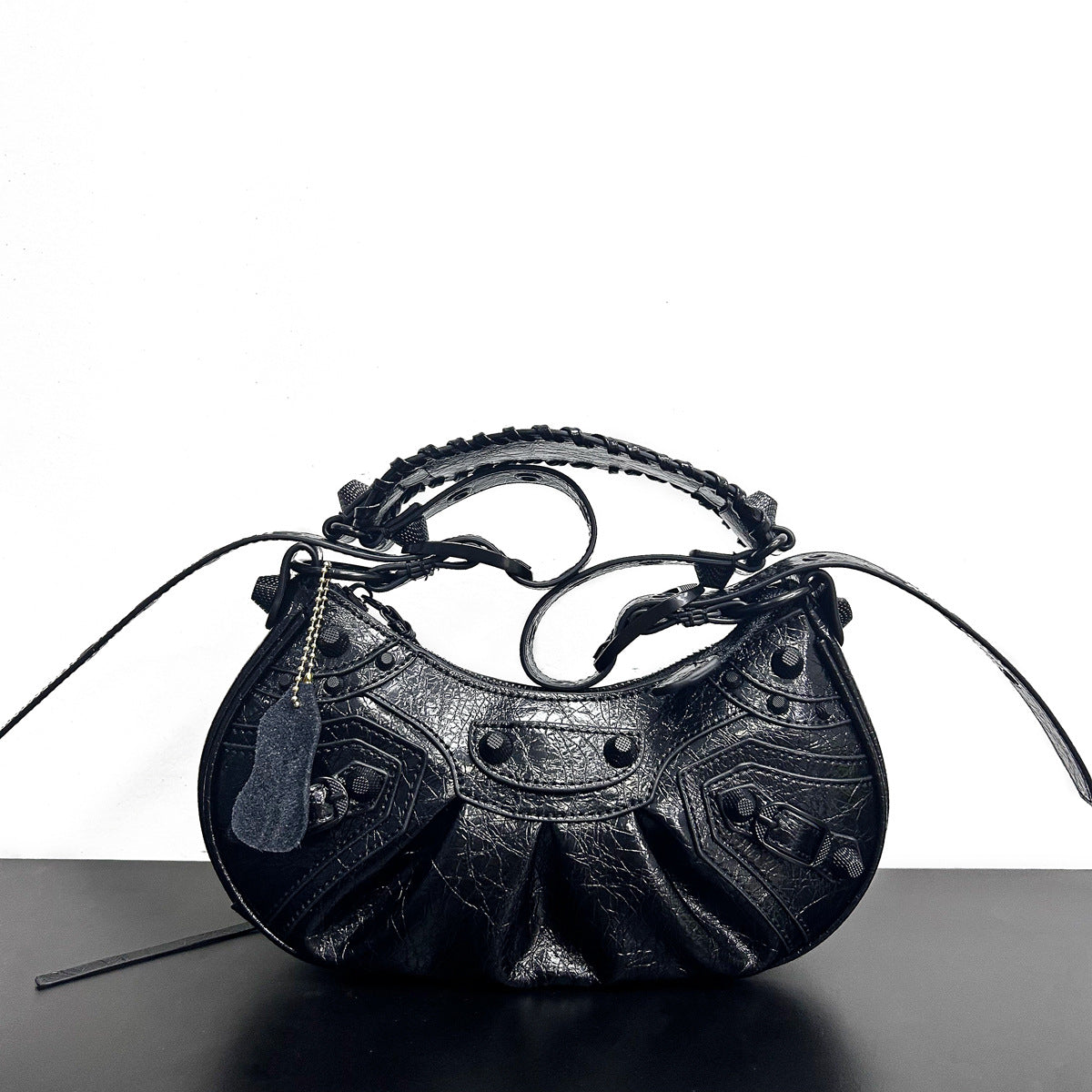 Women's Light Luxury Selenodont French Style Underarm Sweet Cool Hot Shoulder Bags