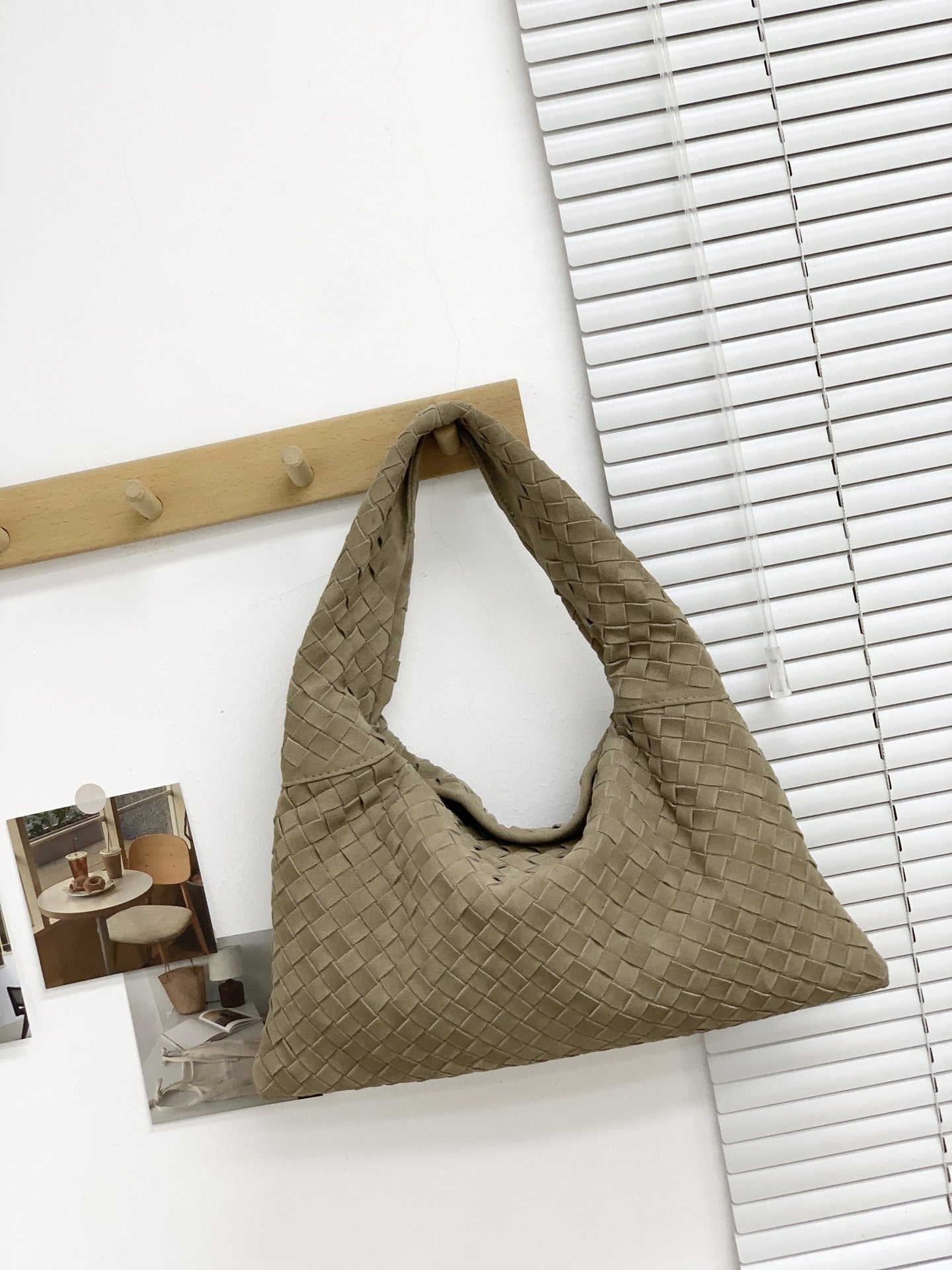 Women's French Style High Sense Woven Underarm Niche Shoulder Bags