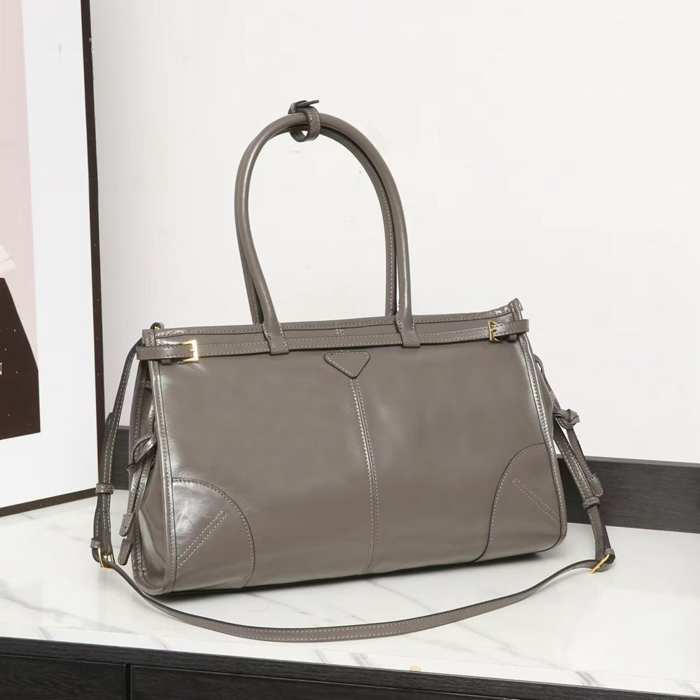 P's Portable Oil Wax Underarm Retro Handbags