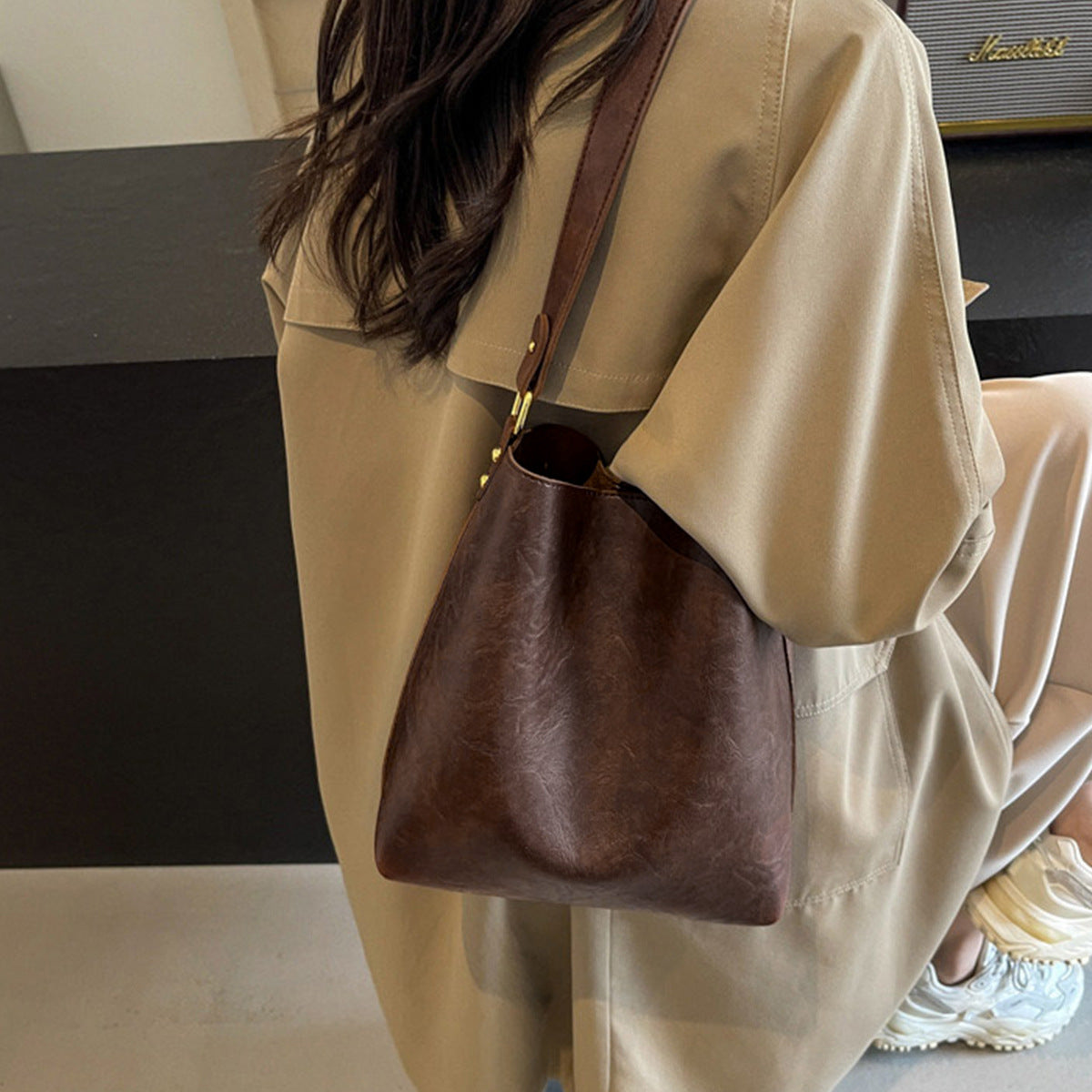 Foxer Fashion Trendy Large Capacity Elegant Underarm Shoulder Bags