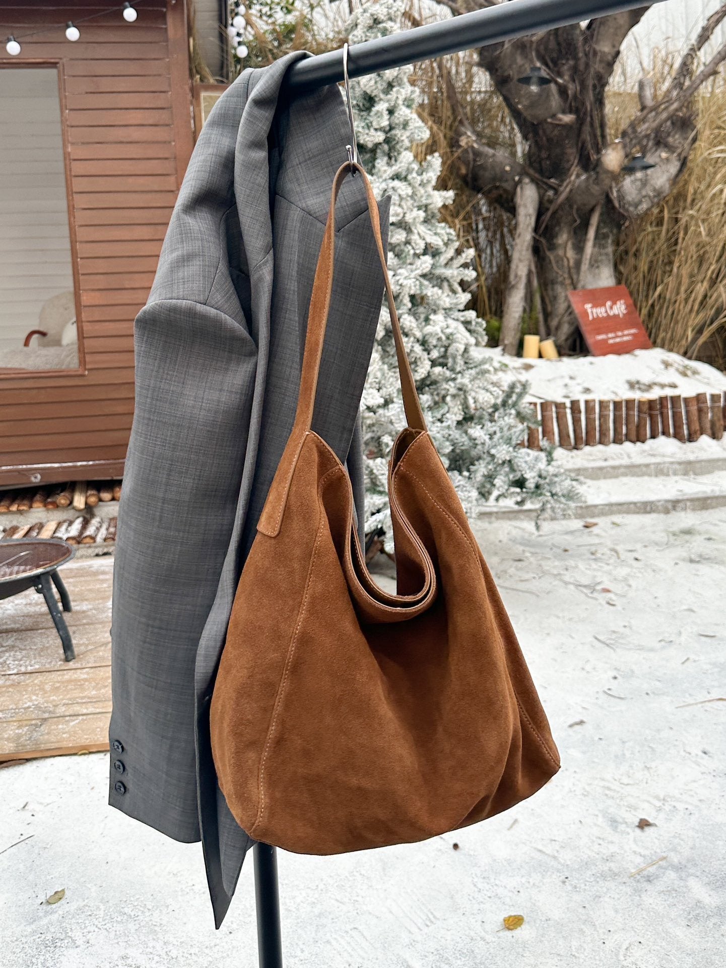 Frosted Cowhide Large Capacity Minimalist Relaxed Feeling Shoulder Bags