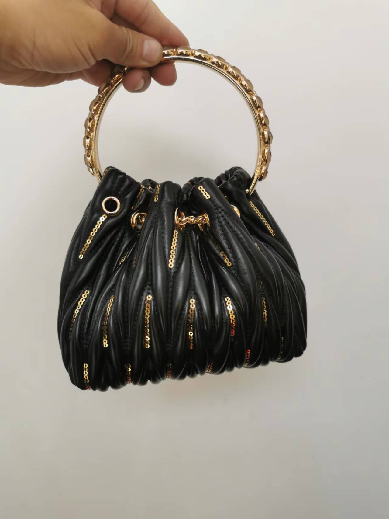 Women's Elegant Sequined Pleated Embroidery Thread Tassel Handbags