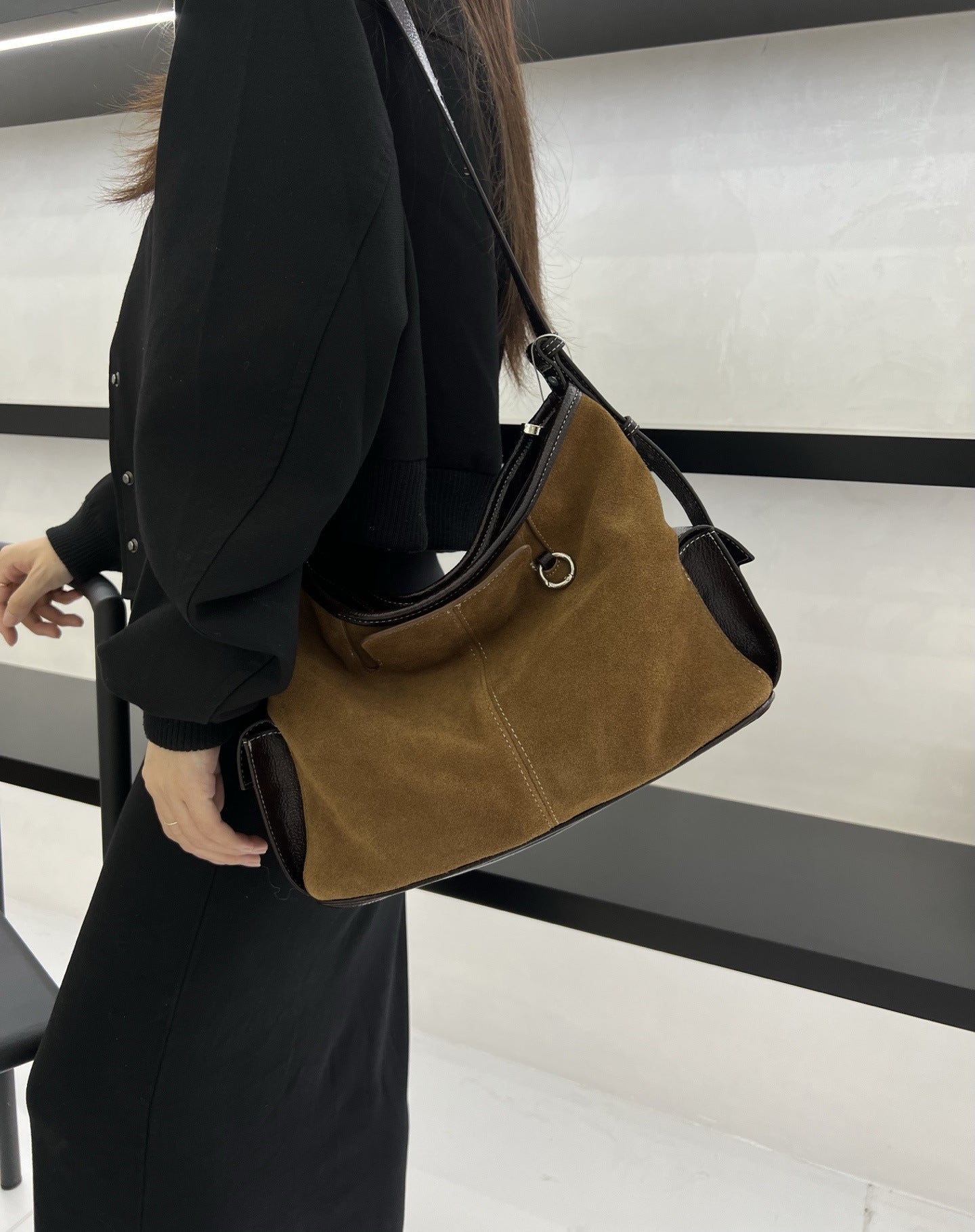 Women's Mountain Frosted Cowhide Leather Large Capacity Commuting Elegant Shoulder Bags