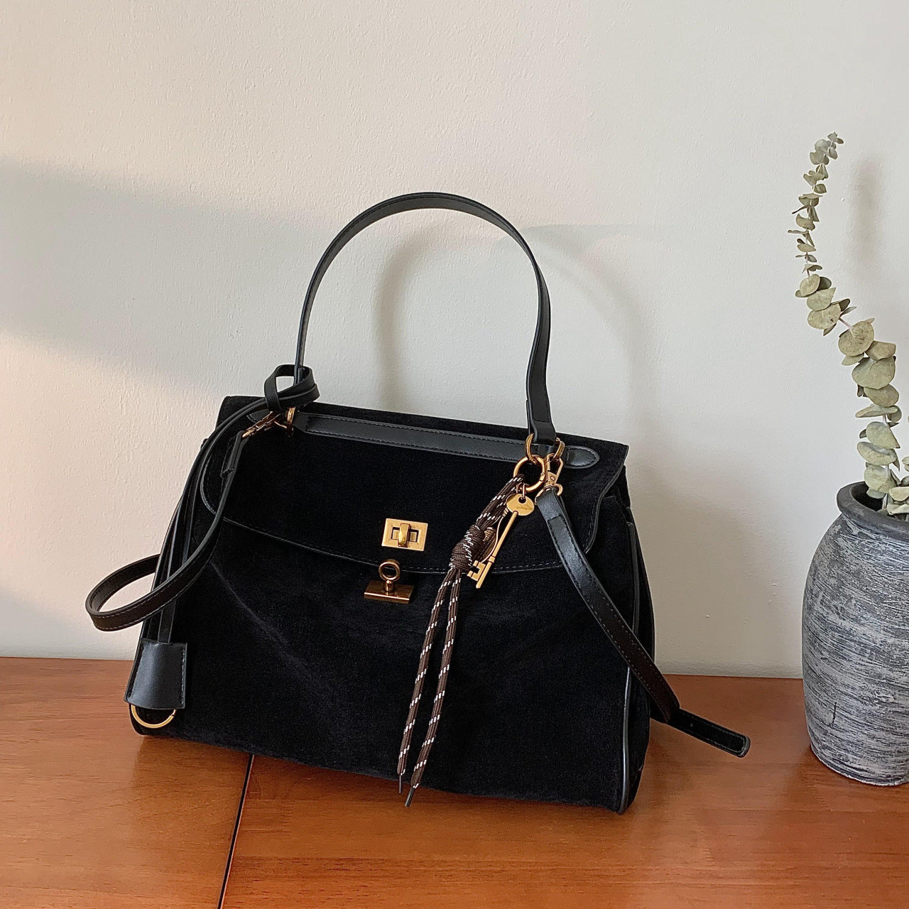Retro High-grade Frosted Fashionable Large Capacity Shoulder Bags