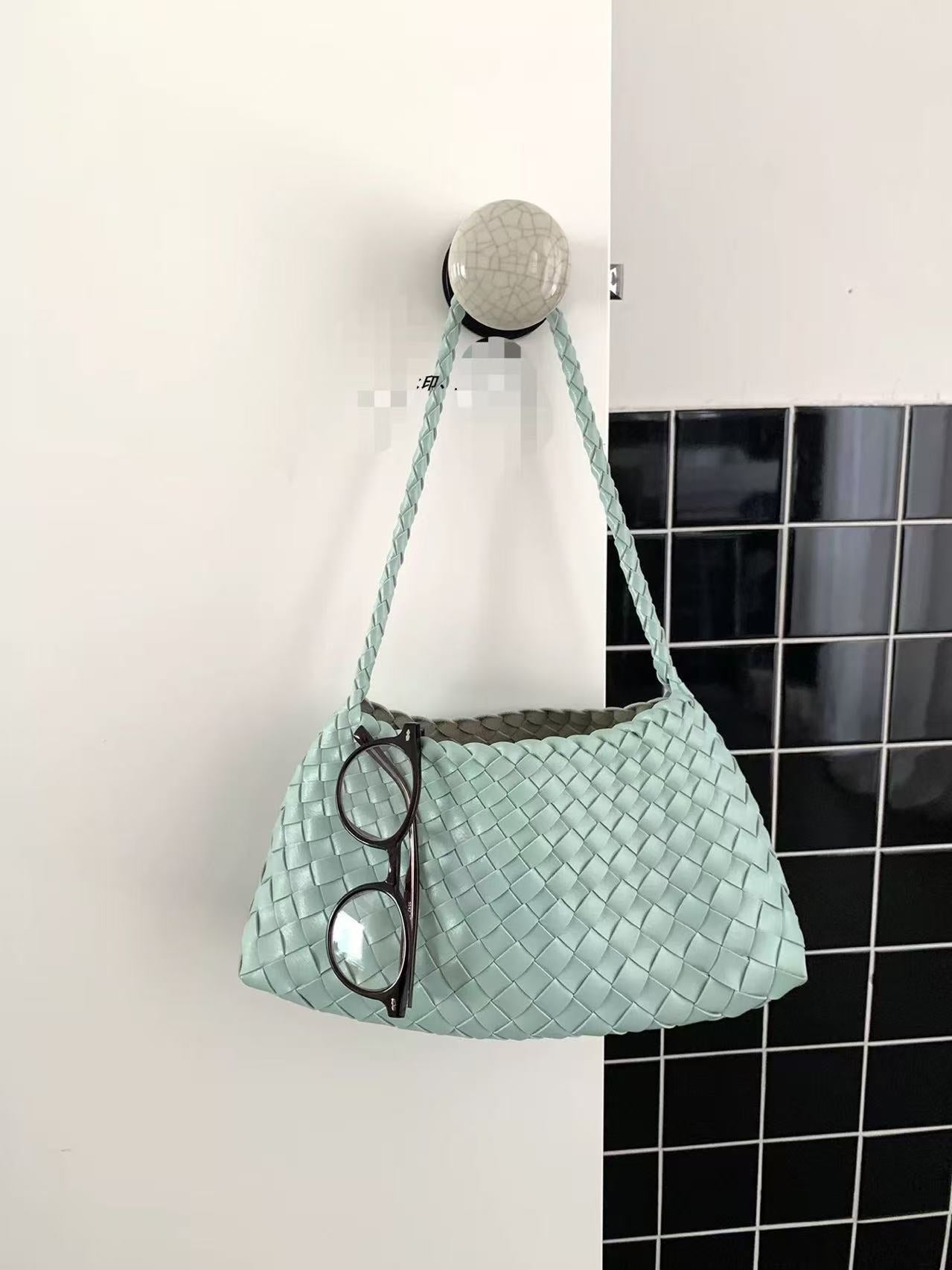 Women's Genuine Leather Hand-woven Underarm High-grade Versatile Shoulder Bags