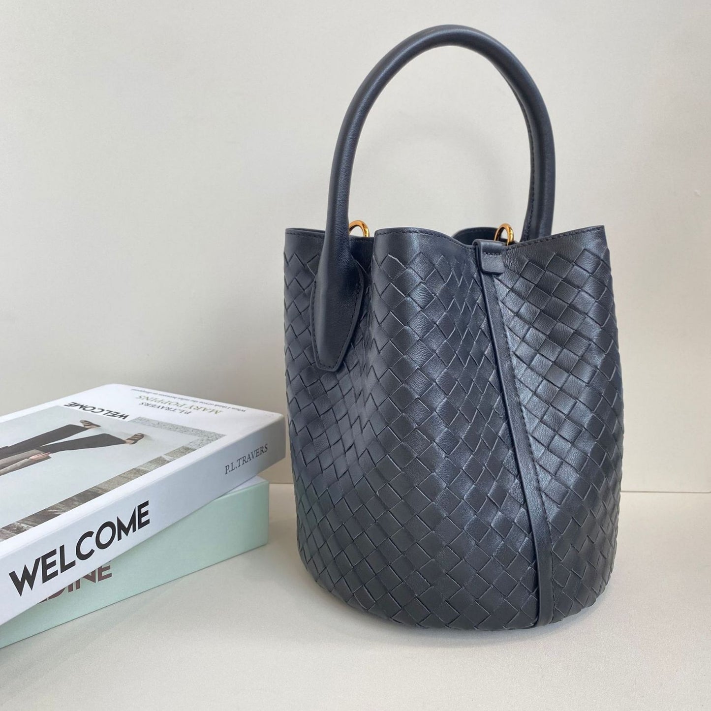 Women's Classic High-grade Genuine Leather Weaving Handbags