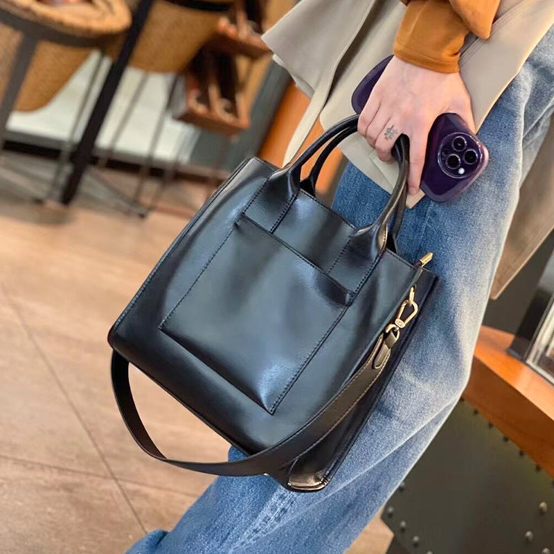 Women's Large Capacity Fashionable Elegant Commuter Genuine Shoulder Bags