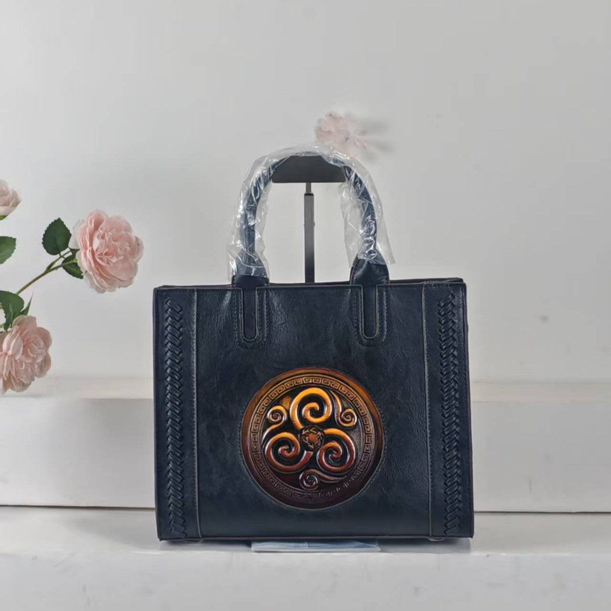 Fashionable Retro Ethnic Style Painted Handmade Handbags