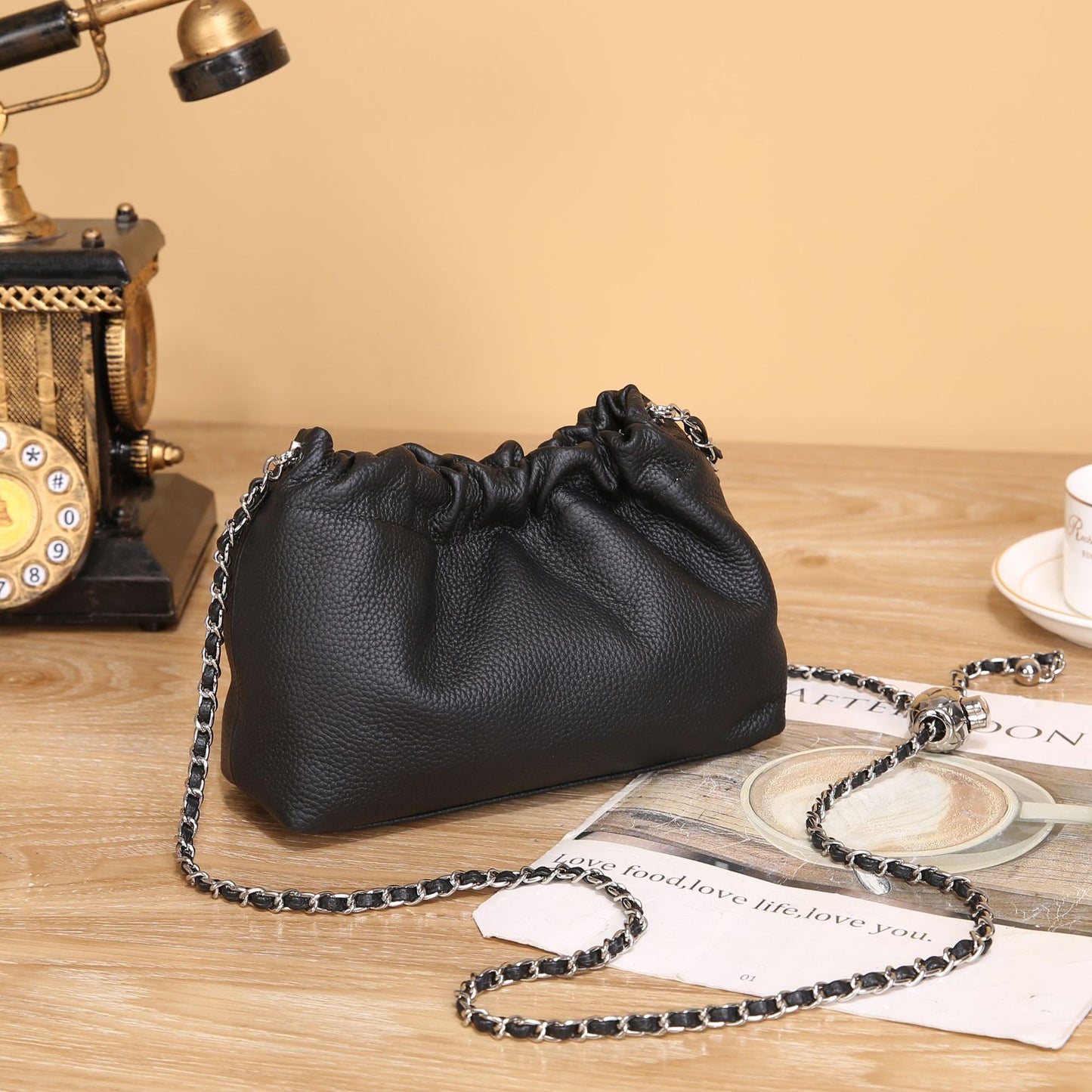 Women's Simple Magnetic Snap Dumplings Chain Golden Ball Crossbody Bags