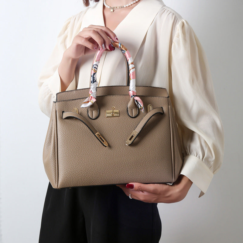 Women's Retro Fashion Match Sets Western Style Handbags