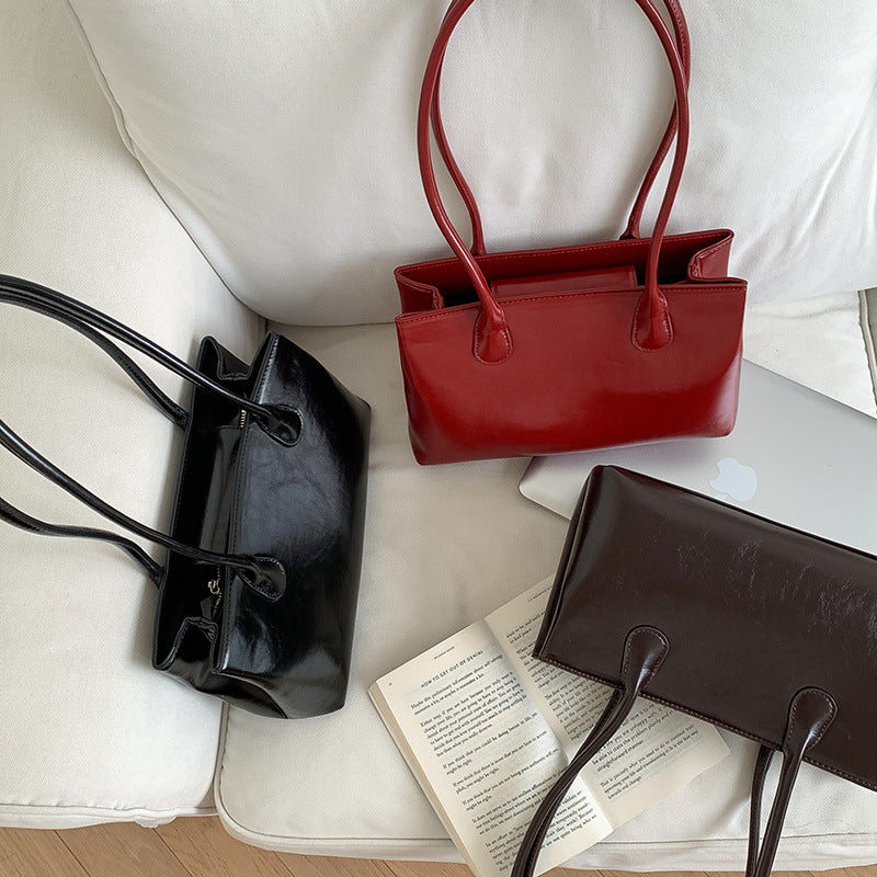 Women's Retro Style Fashionable Red High-grade Simple Shoulder Bags