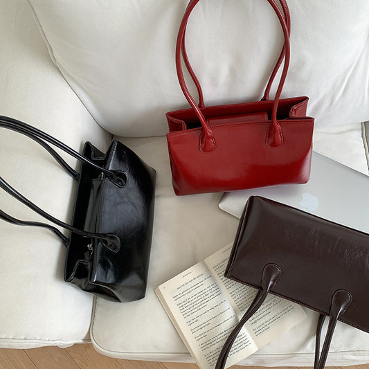 Women's Retro Style Fashionable Red High-grade Simple Shoulder Bags