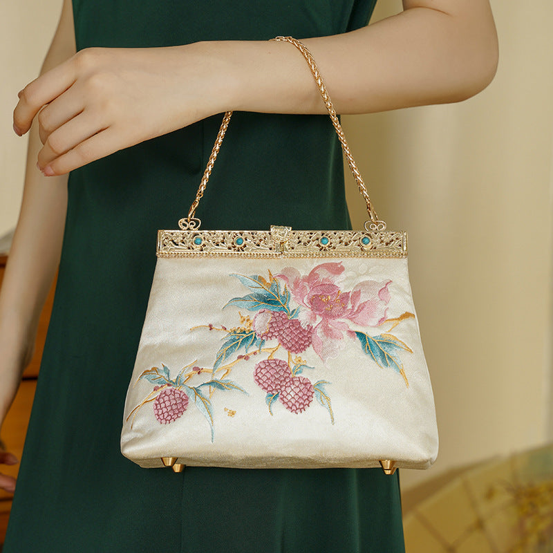 Pretty Classic Embroidery Cheongsam Hand Antique Bags