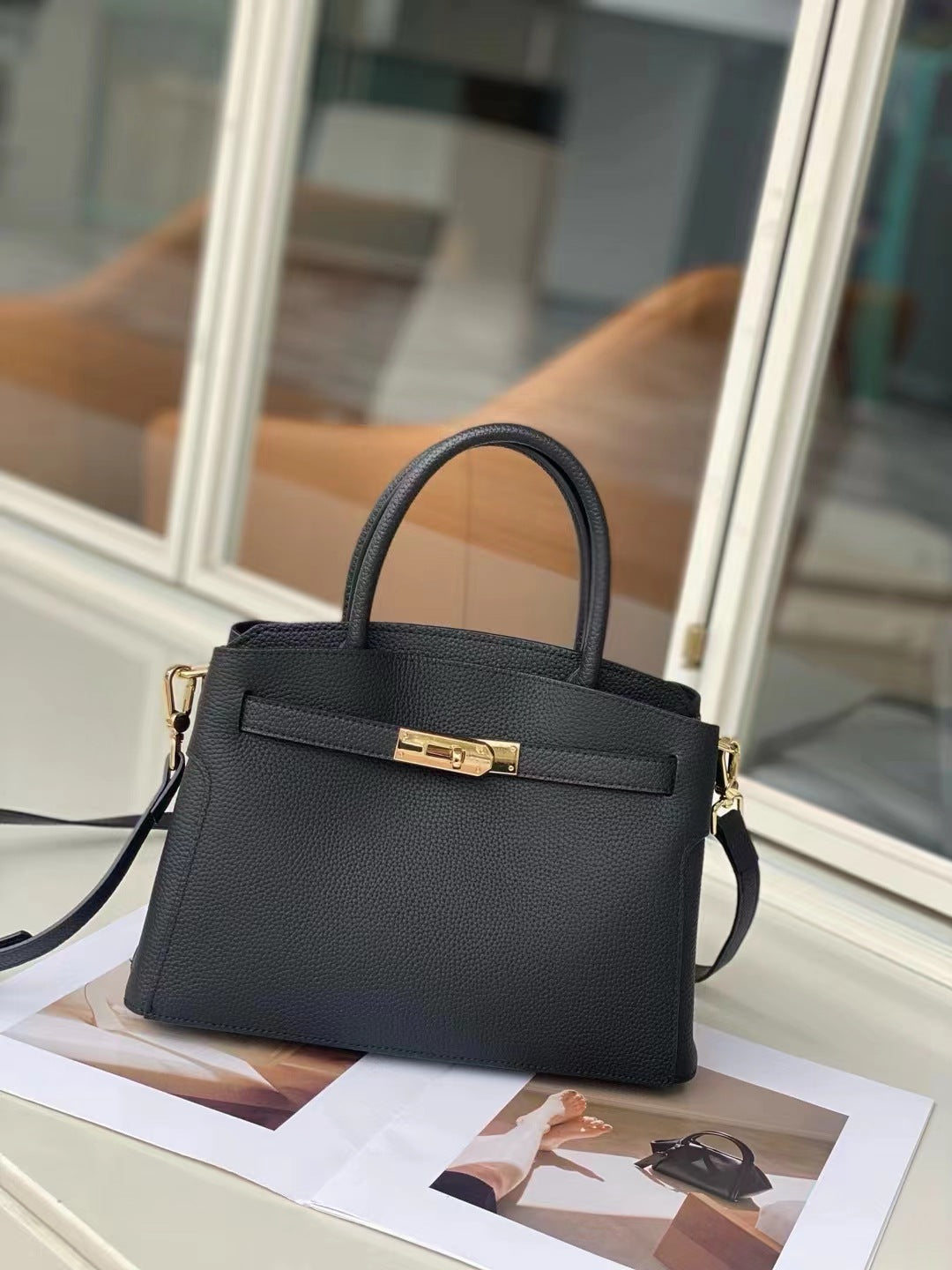 Women's Large Capacity Light Luxury Genuine Leather Handbags
