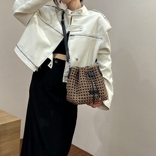 High-grade Handmade Woven French Minority Design Handbags