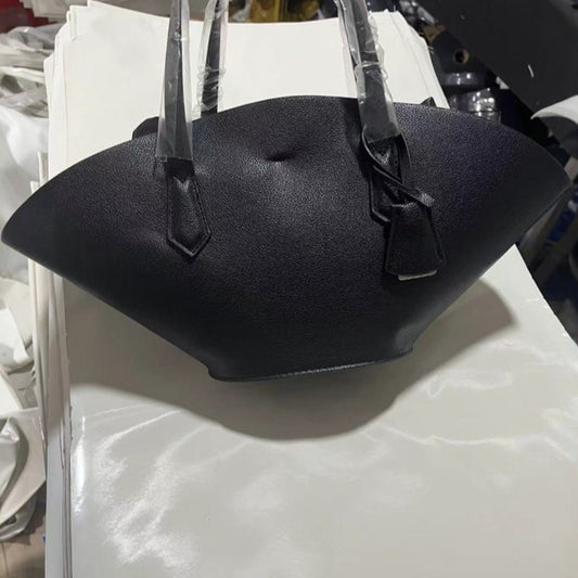 Beautiful Comfortable Commuter Portable Mother Retro Tote Bags