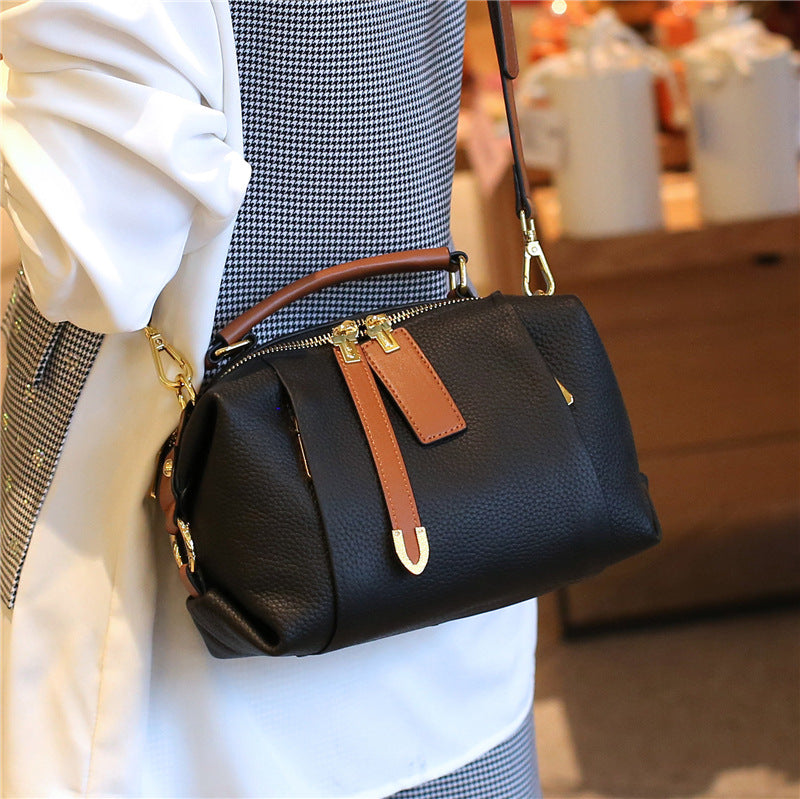 Women's Fashionable Retro Boston Pillow First Layer Shoulder Bags