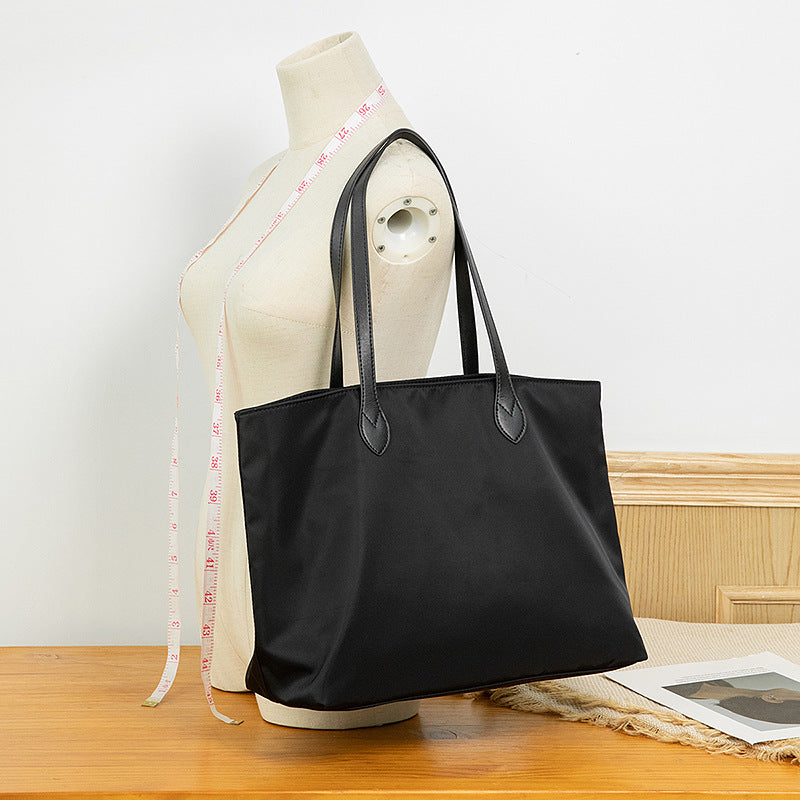 Women's Simple Large Capacity Nylon Oxford Canvas Handbags