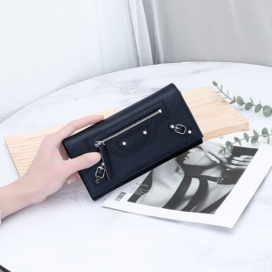 Women's First Layer Cowhide Motorcycle Rivet Chain Light Crossbody Bags