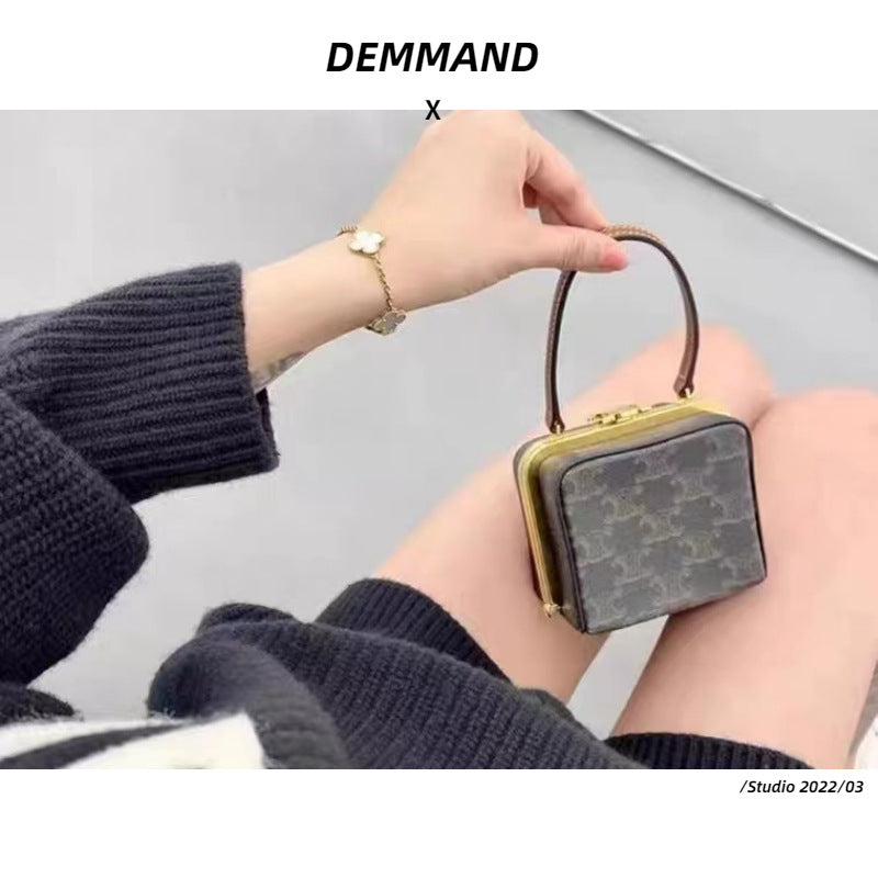 Women's Arc Underarm Dinner Chain Portable Genuine Handbags