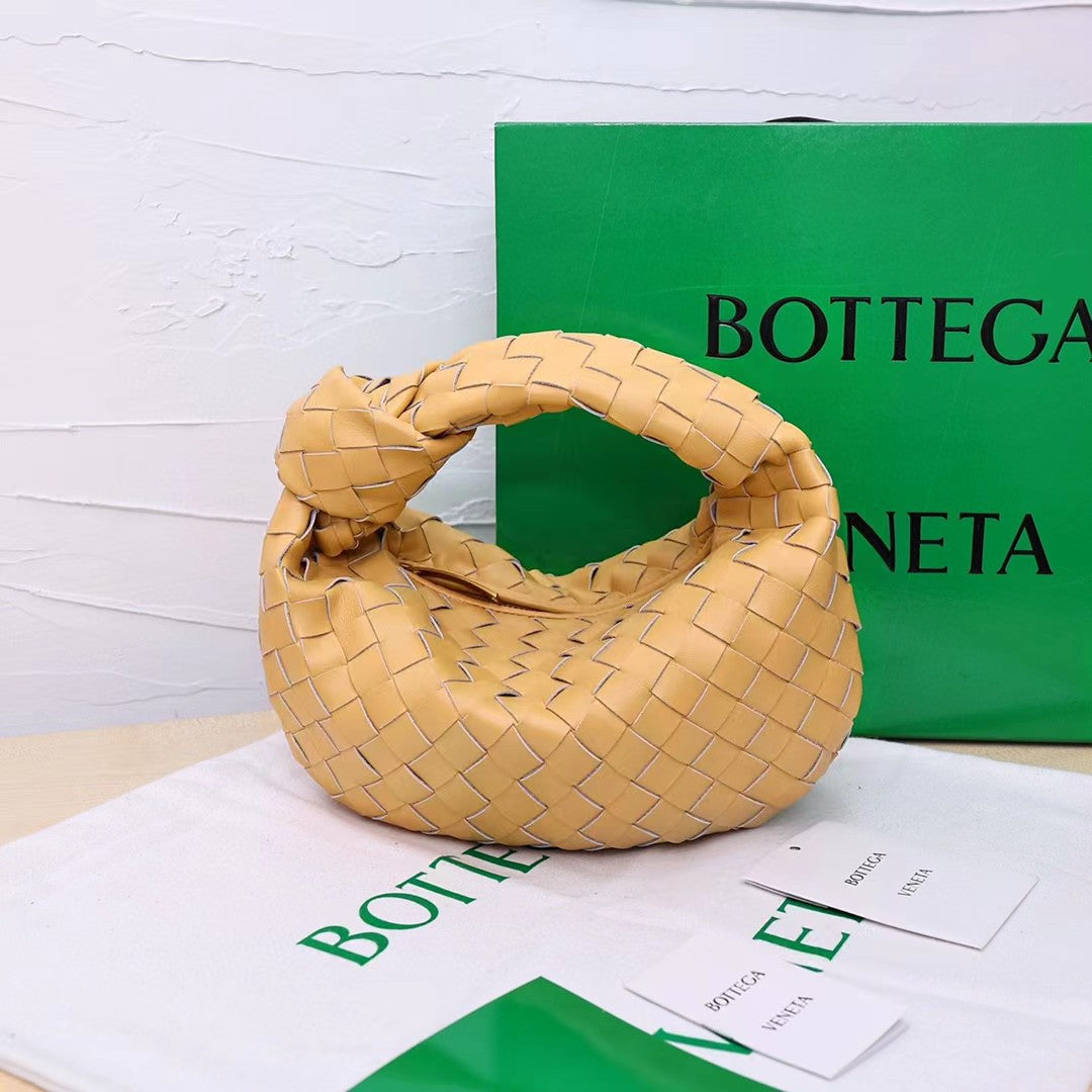 Croissant Knotted Clutch Light Use Large Handbags