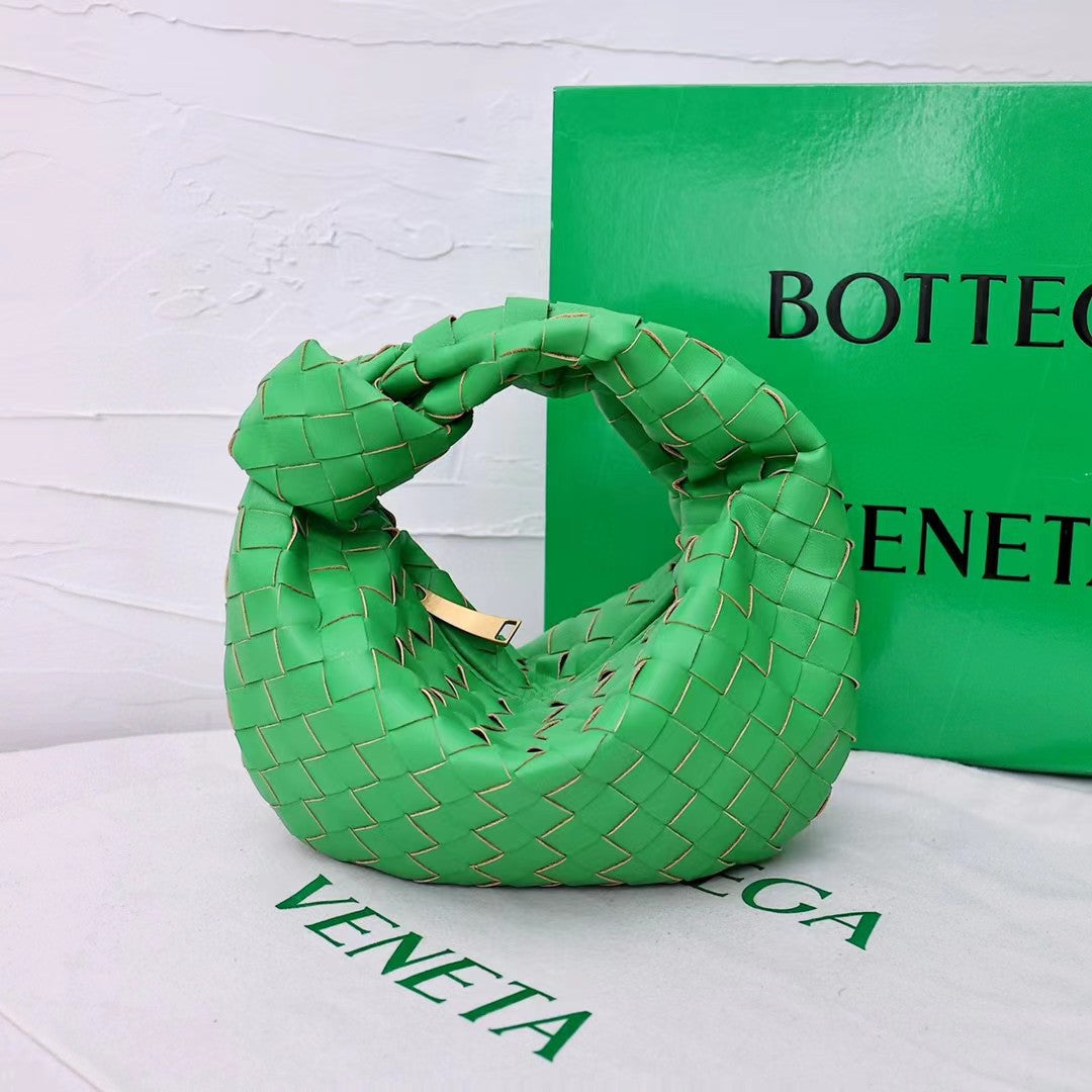 Croissant Knotted Clutch Light Use Large Handbags