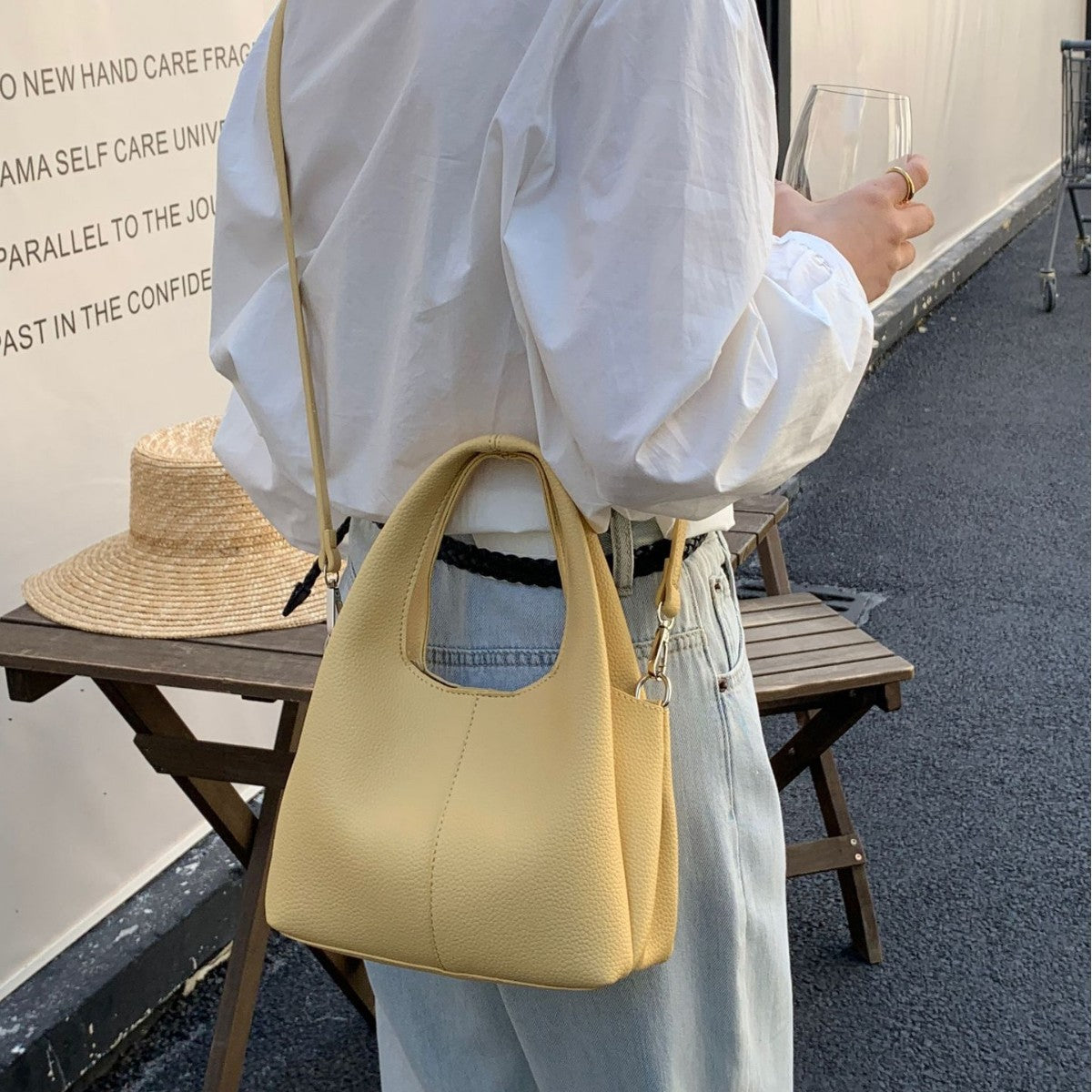 Cool Women's Basket Simple Large Capacity Shoulder Bags