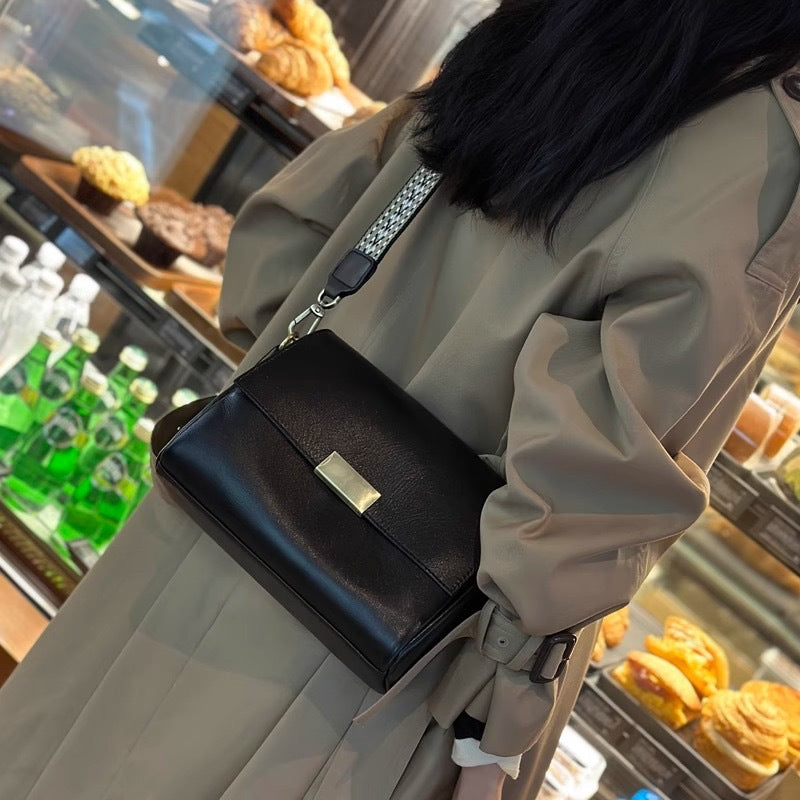 Women's Genuine Leather Plant Cow Retro Fashion Crossbody Bags
