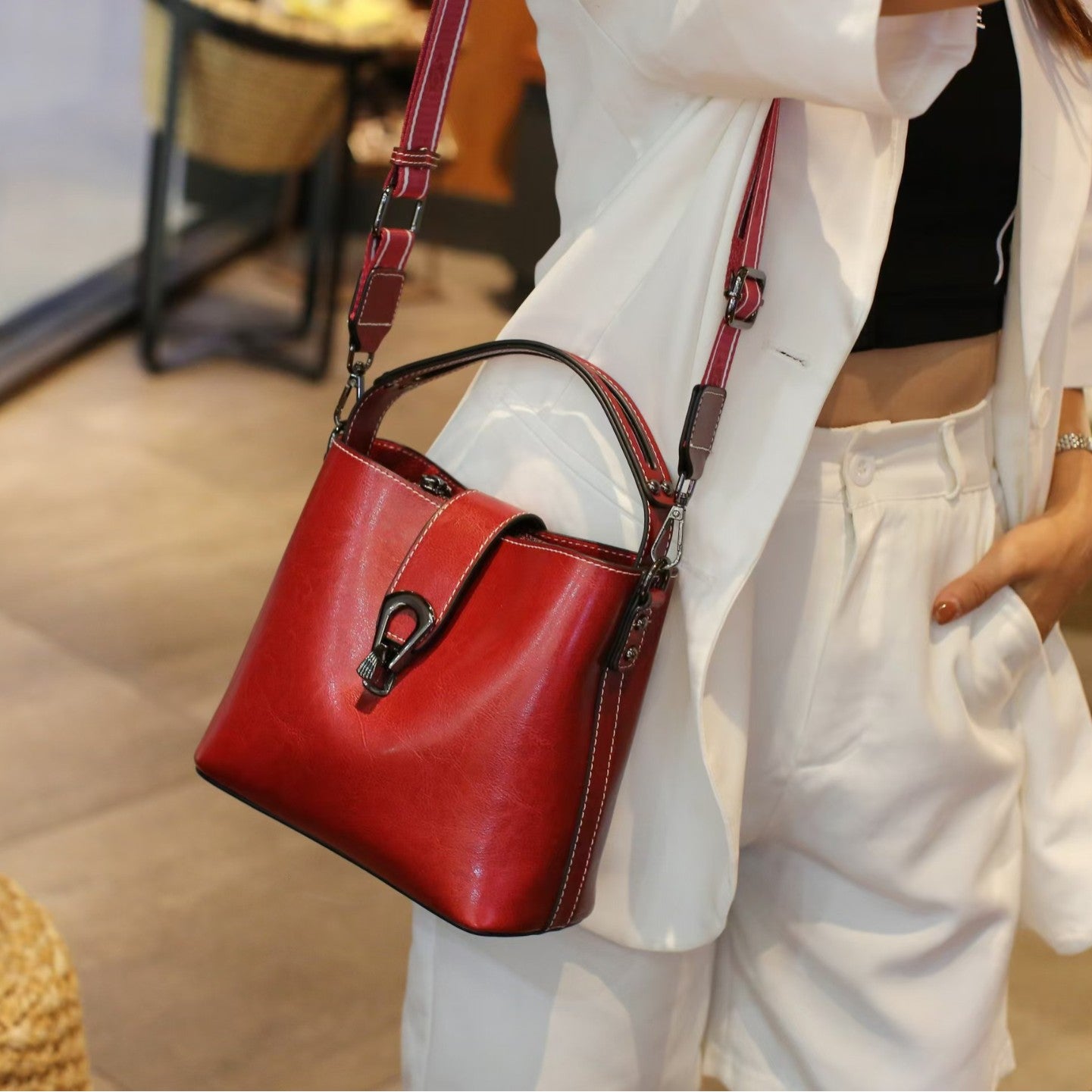 Women's Classic Summer Genuine Leather Versatile Handbags