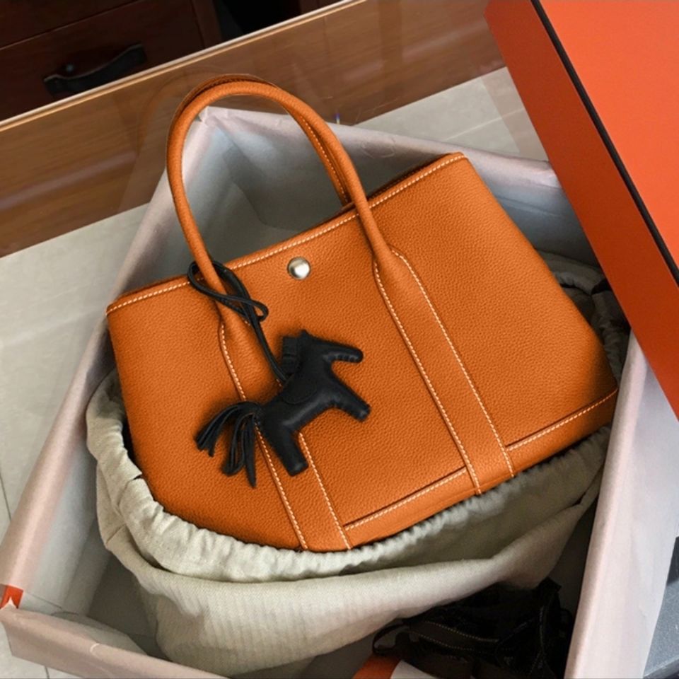 Classy Women's Version Leather Hand Hanging Bags