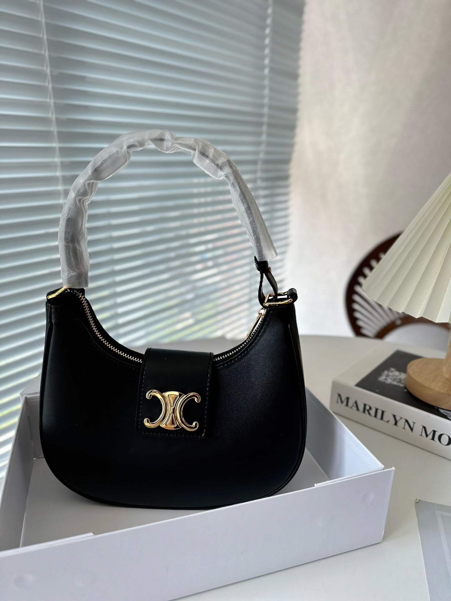 Arc Underarm High-grade Monogram Female Selenodont Handbags