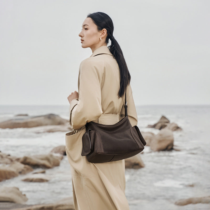 Unique Women's Sheepskin Leisure Large Capacity Shoulder Bags