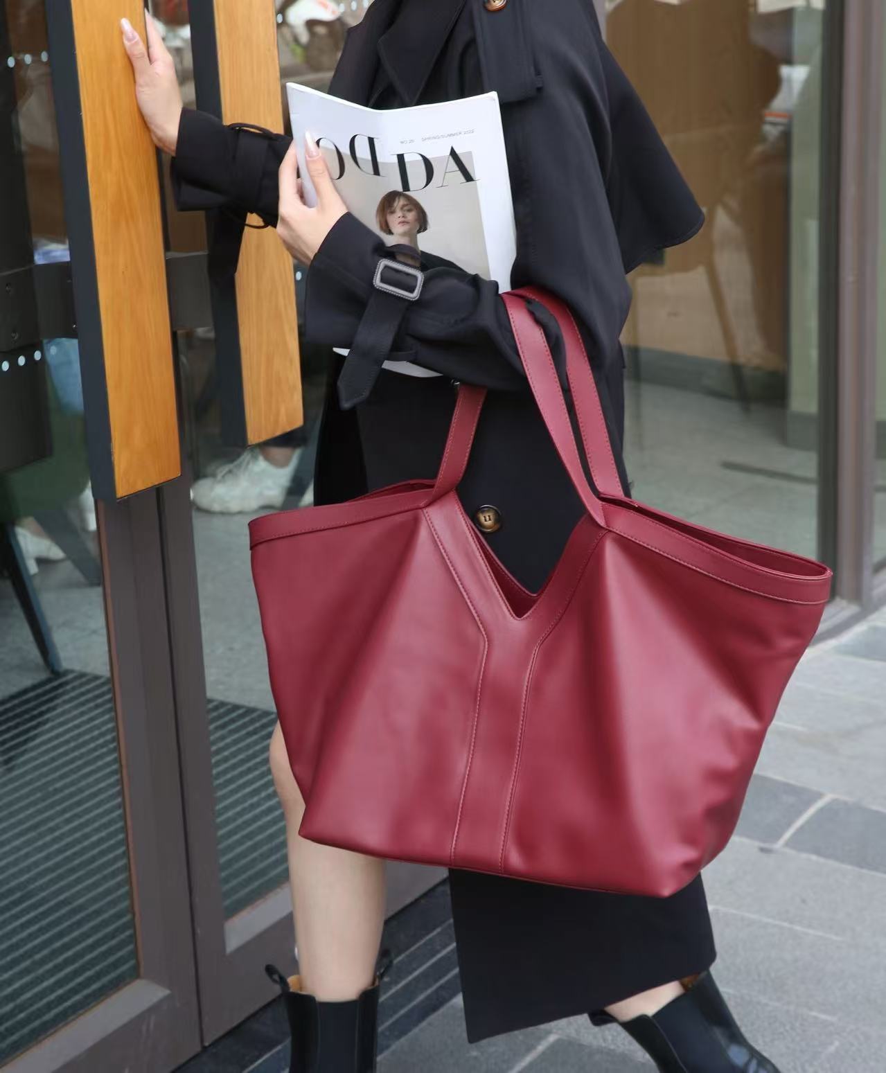 Stylish Graceful Leather Big Large Capacity Handbags