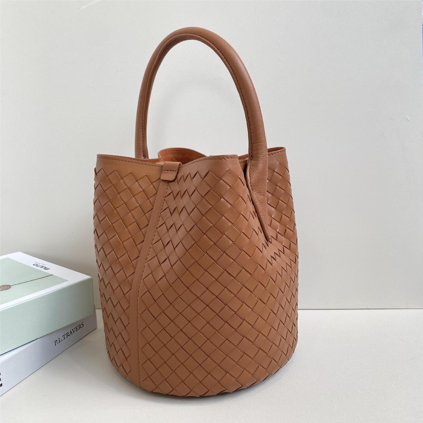 Women's Genuine Leather Niche Large Capacity Hand-woven Crossbody Bags