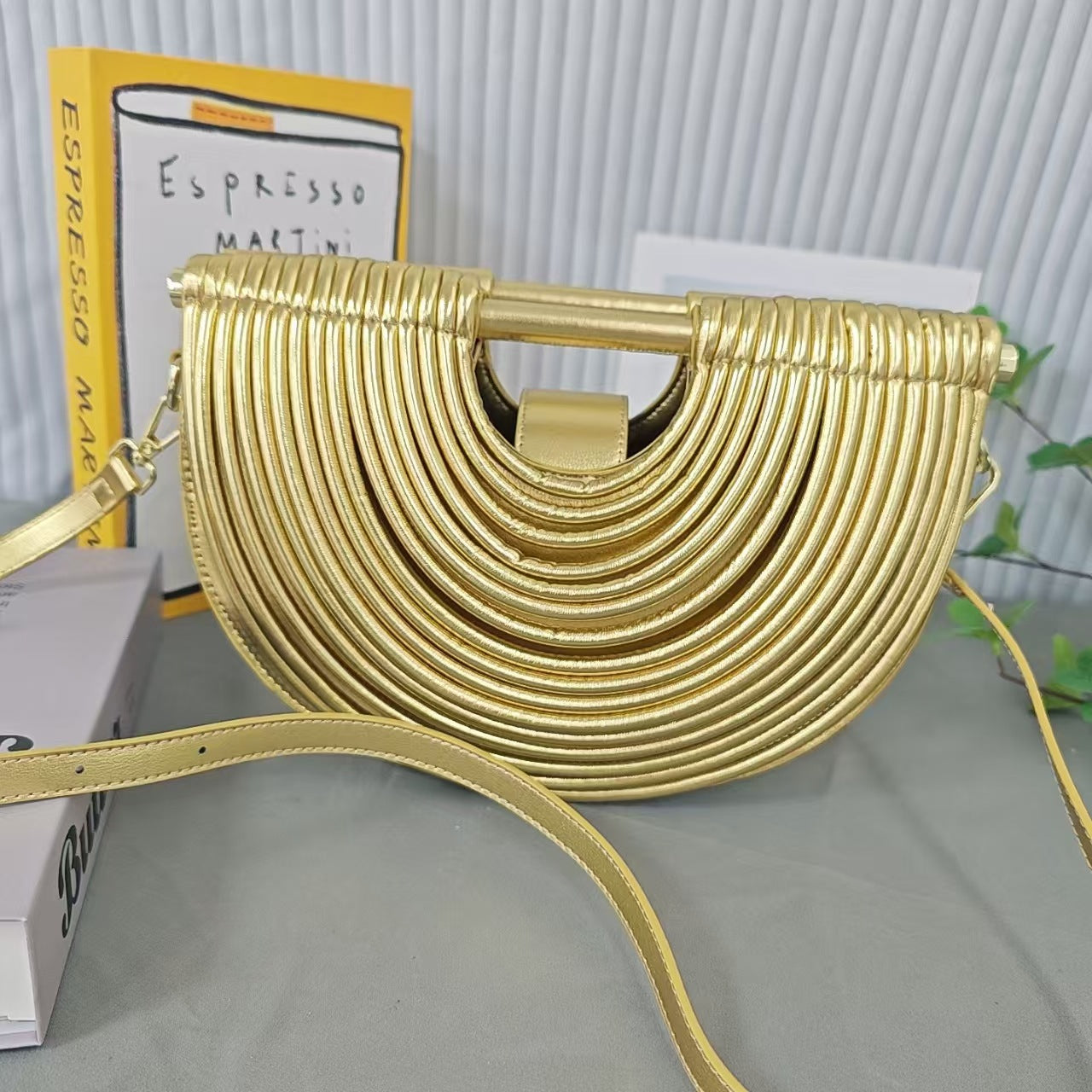 Attractive Casual Versatile Woven Clutch Female Handbags