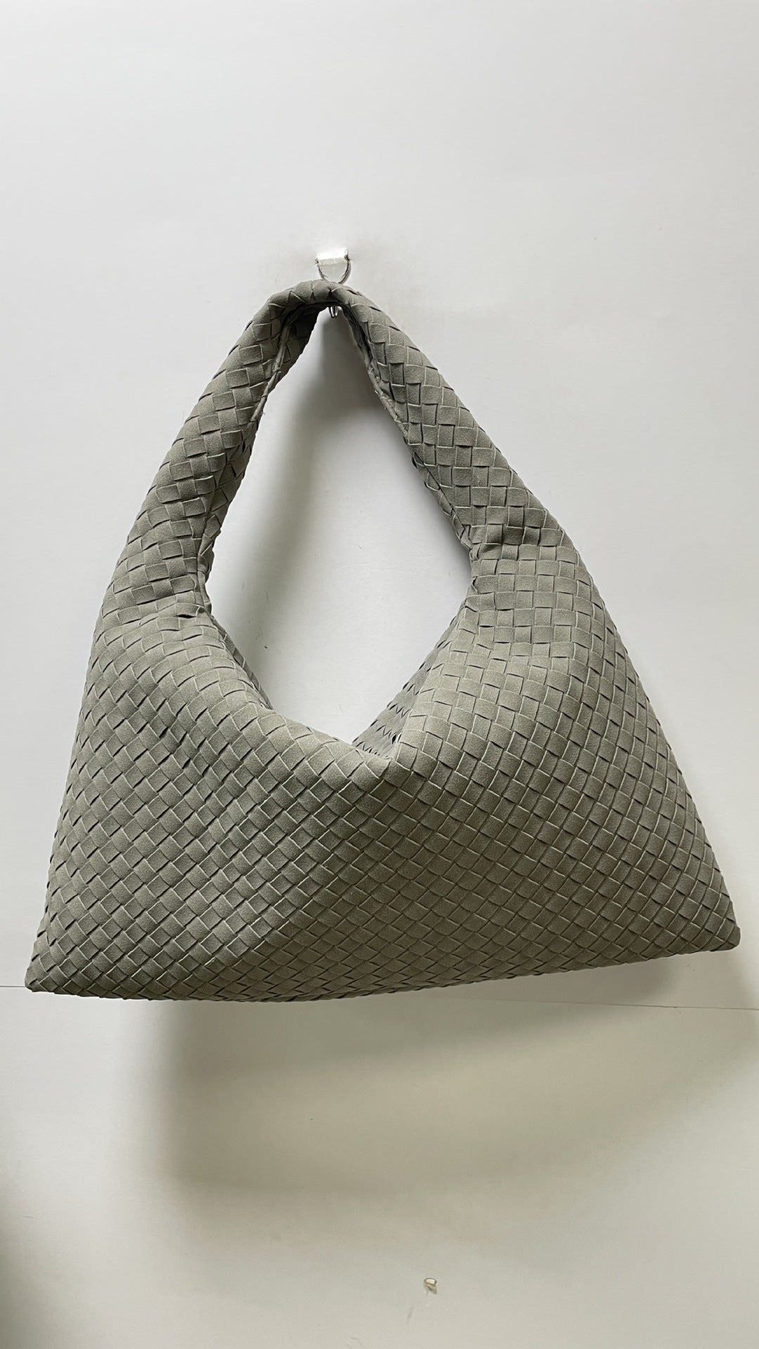 Beautiful Attractive Frosted Large Capacity Portable Handbags