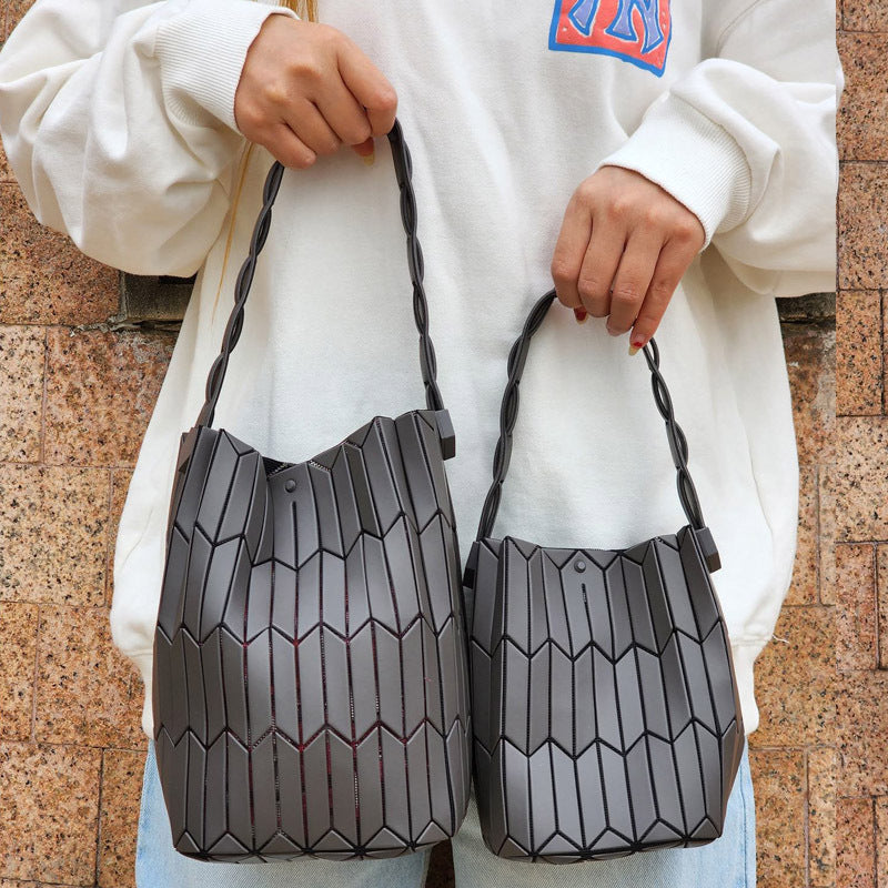 Women's Original Fashion Stitching Diamond Pattern Geometric Shoulder Bags
