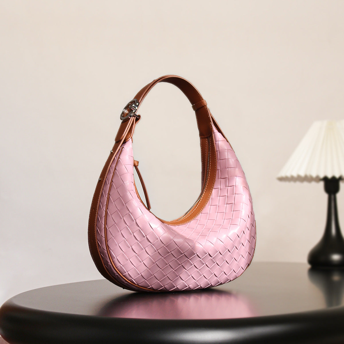 Women's Commuter Large Capacity Woven Niche High Armpit Bags