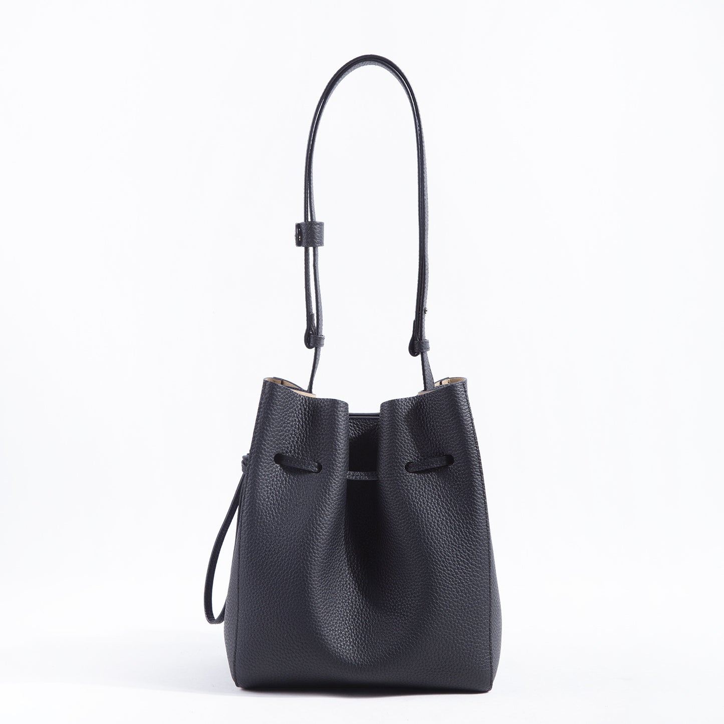 Women's Niche Designer Hand-held Drawstring First Layer Shoulder Bags