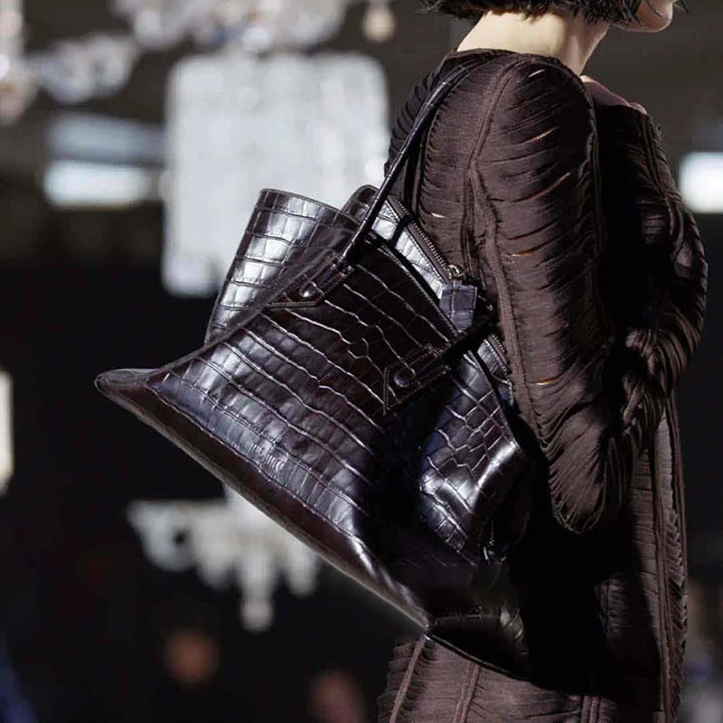 Women's Street Shot Stylish Style Retro High-grade Handbags