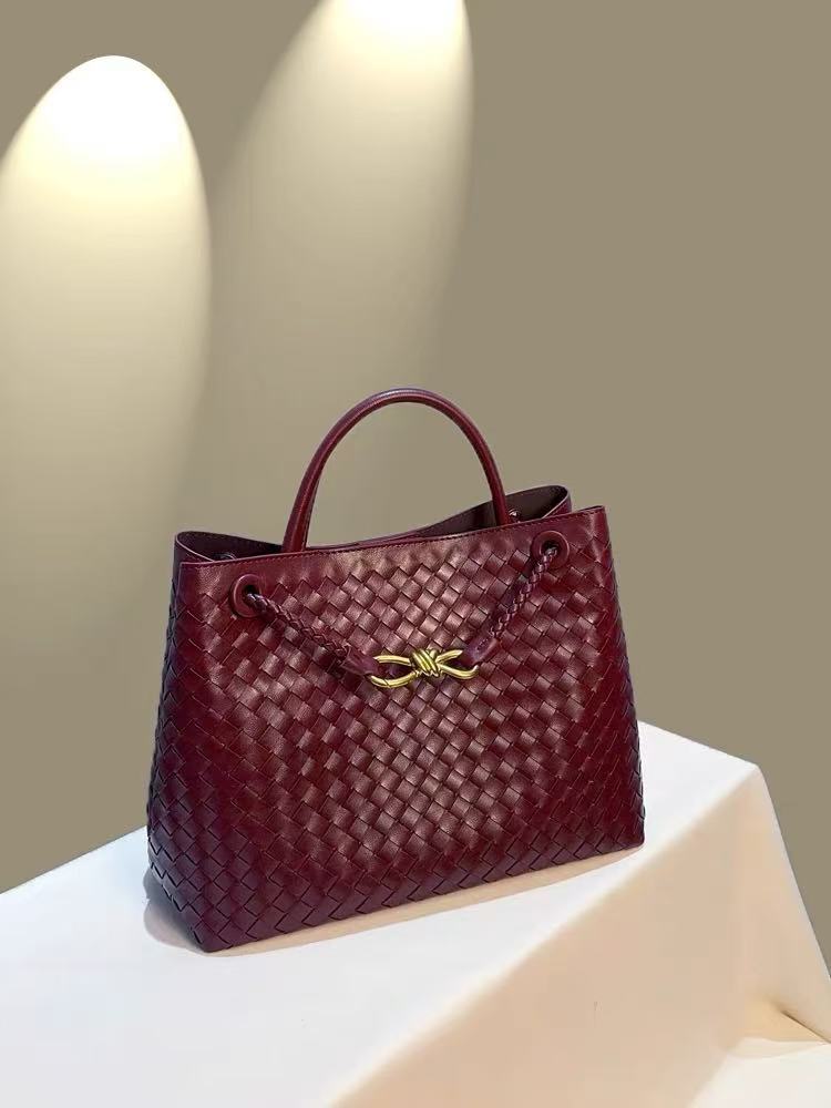 Attractive Women's Fashion Woven Spring Texture Handbags