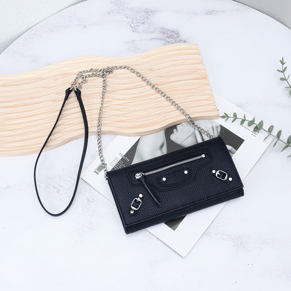 Women's First Layer Cowhide Motorcycle Rivet Chain Light Crossbody Bags